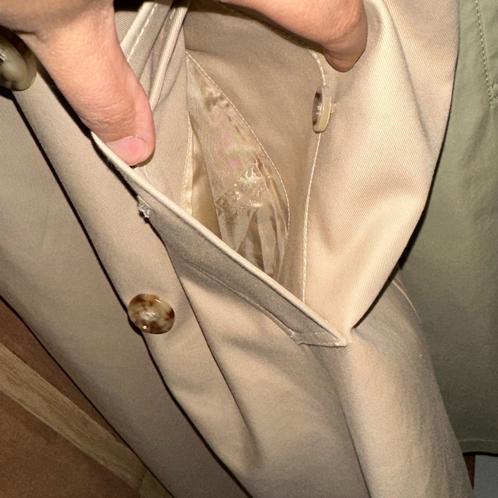 Burberry SS21’ Runway Trench Coat with Denim Detail - Picture 15 of 15